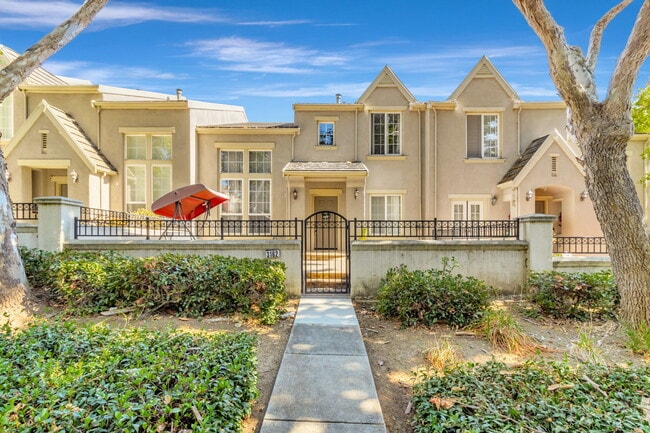 property at 3162 Silverland Dr