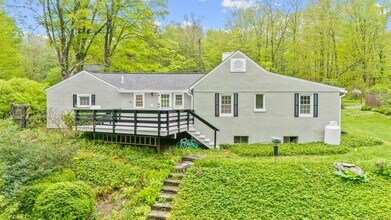 13 South St in Washington, CT - Building Photo - Building Photo