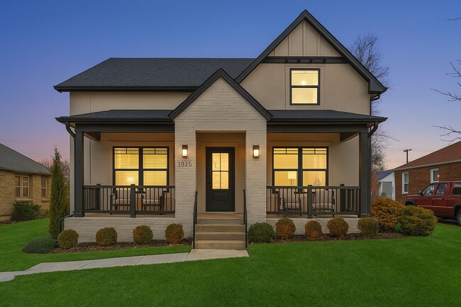 property at 1035 E 36th Pl
