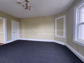 242 Washington St in New Britain, CT - Building Photo - Building Photo