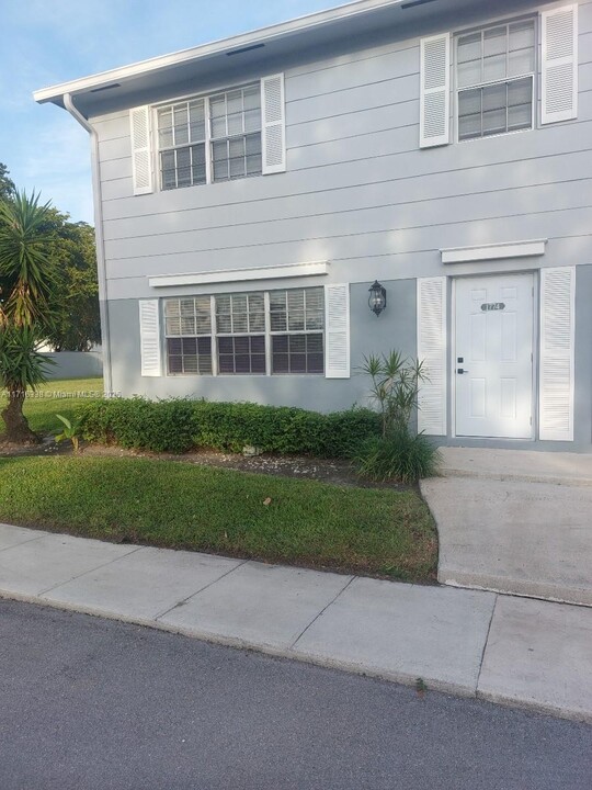 1774 SW 81st Ln in Davie, FL - Building Photo