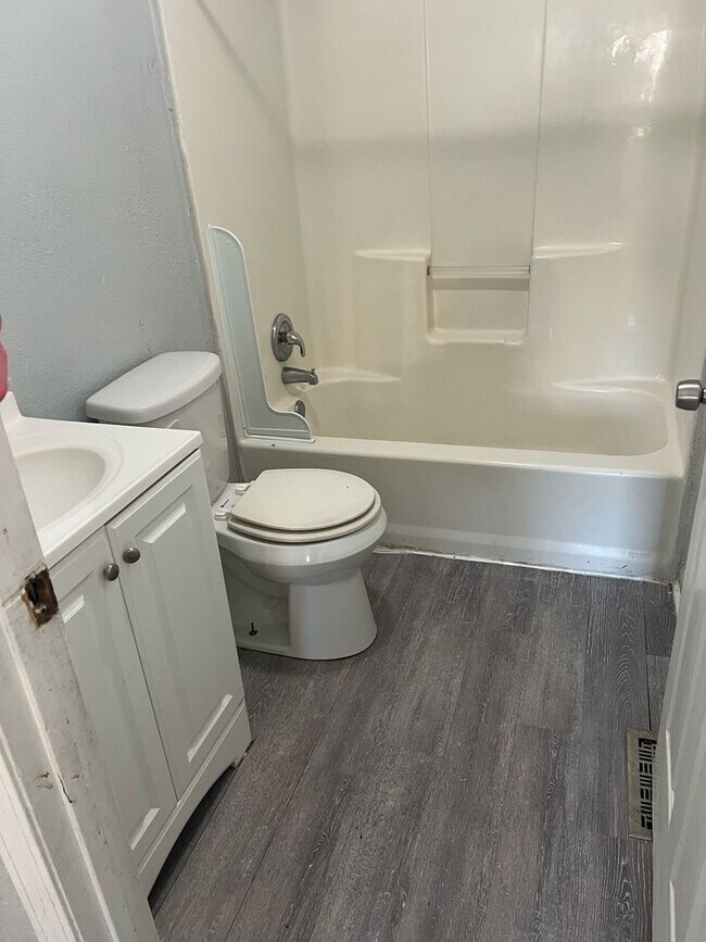 1522-1522 E 50th St in Kansas City, MO - Building Photo - Building Photo