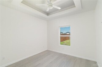 1505 E Encino Ave in Pharr, TX - Foto de edificio - Building Photo