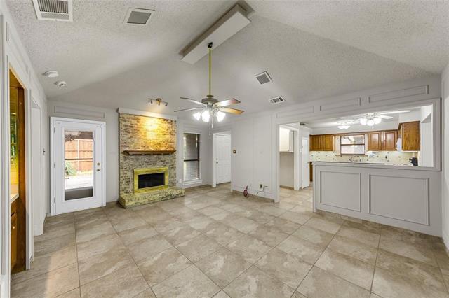 2571 Sundance Ln in Dallas, TX - Building Photo - Building Photo