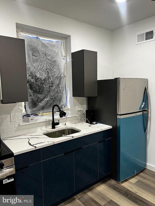 1551 Church St in Philadelphia, PA - Building Photo