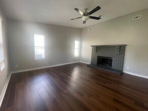 3407 W Wood St in Rogers, AR - Building Photo - Building Photo