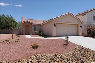 5934 Gingham St, Unit B in North Las Vegas, NV - Building Photo