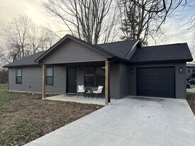 328 Clark Rd in Charlestown, IN - Building Photo