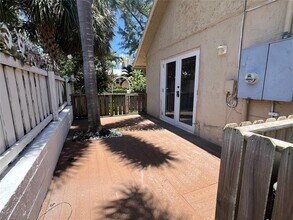 701 S Ocean Blvd in Pompano Beach, FL - Building Photo - Building Photo