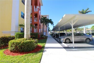 6820 Sterling Greens Dr in Naples, FL - Building Photo - Building Photo
