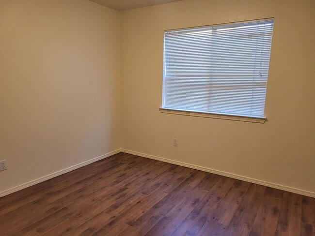 5820 Day Dreamer Rd NW in Albuquerque, NM - Building Photo - Building Photo