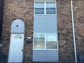 1013 Dubose Dr in Norfolk, VA - Building Photo