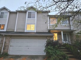 413 Stevens Ct in Grayslake, IL - Building Photo