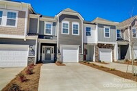 3845 Hayden Ln in Sherrills Ford, NC - Foto de edificio - Building Photo