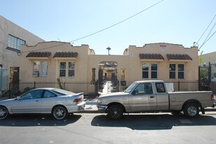 4342-4346 Burns Ave in Los Angeles, CA - Building Photo