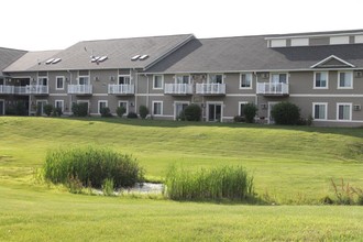Woodsview Apartments in Janesville, WI - Foto de edificio - Building Photo