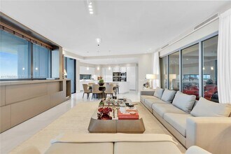 18555 Collins Ave, Unit # 4601 in Sunny Isles Beach, FL - Building Photo - Building Photo