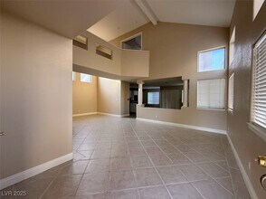 9204 Vosburgh Dr in Las Vegas, NV - Building Photo - Building Photo