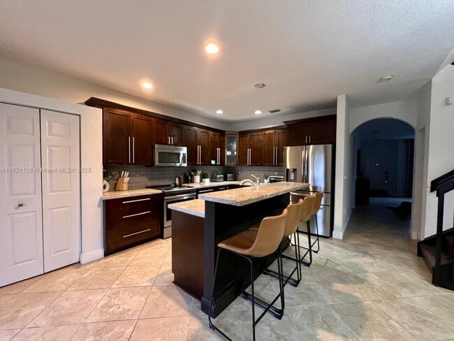 2214 SE 23rd Ave in Homestead, FL - Building Photo - Building Photo