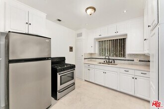 1152 Irolo St-Unit -4 in Los Angeles, CA - Building Photo - Building Photo