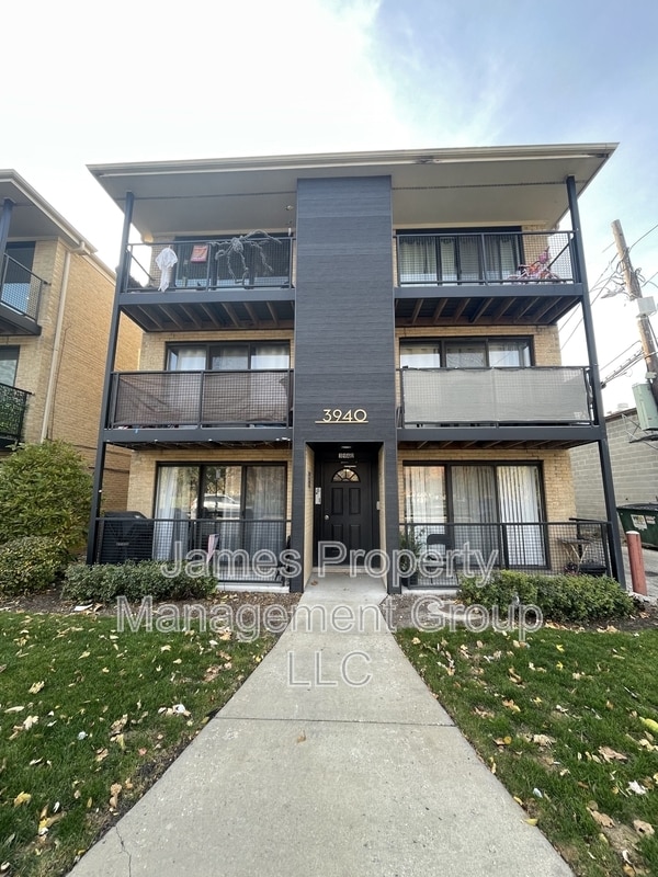 property at 3940 N Narragansett Ave