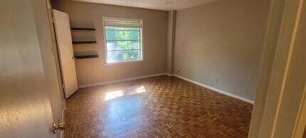 3535 Roswell Rd NE, Unit E4 in Atlanta, GA - Building Photo - Building Photo