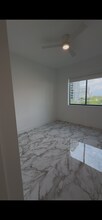 213 NE 27th St, Unit C3 in Miami, FL - Foto de edificio - Building Photo