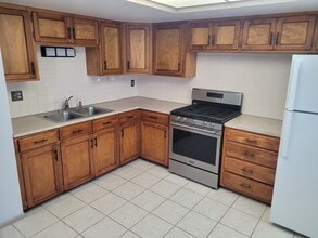 1319 Pacheco Ct, Unit b in Santa Fe, NM - Foto de edificio - Building Photo