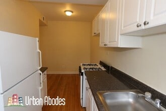 527 W Aldine Ave, Unit A04C in Chicago, IL - Foto de edificio - Building Photo