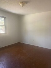 739 St Nicholas Dr in Sauget, IL - Building Photo - Building Photo