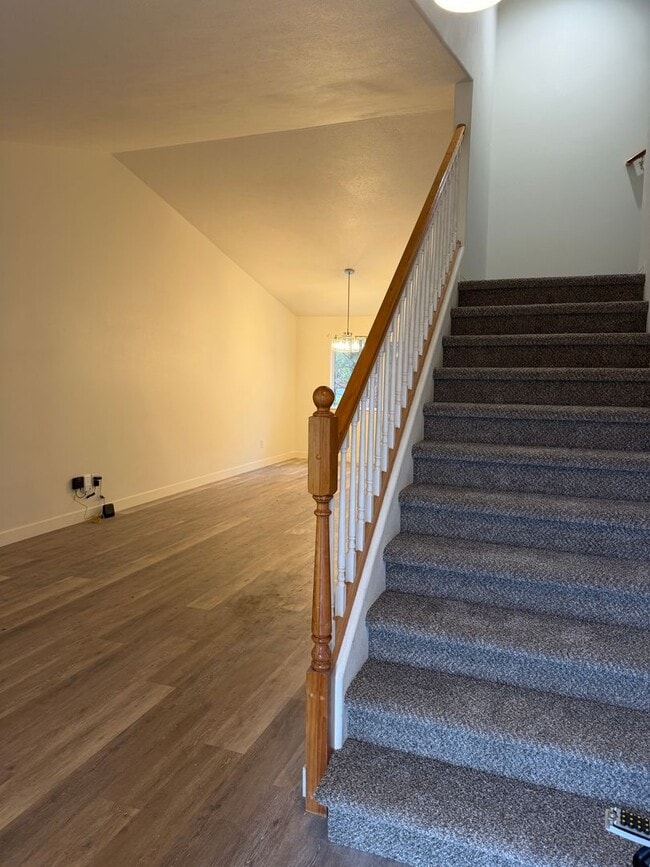 11112 N Waikiki Rd in Spokane, WA - Building Photo - Building Photo