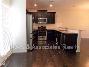 509 N Tunstall Ave in Apex, NC - Building Photo - Building Photo