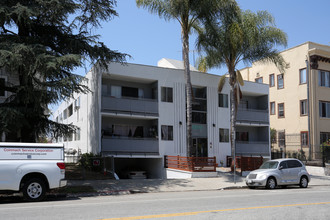 Union Apartments in Los Angeles, CA - Building Photo - Building Photo