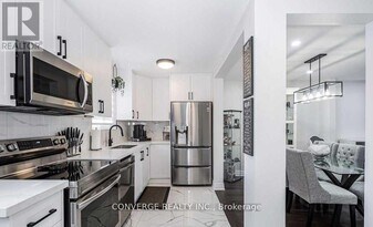 39 Greenwood Crescent in Brampton, ON - Building Photo