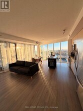 85 Duke St W in Kitchener, ON - Building Photo - Building Photo