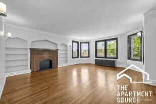 2252 W Winnemac Ave in Chicago, IL - Building Photo