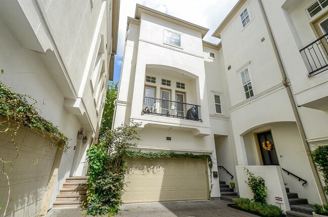 5654 Darling St in Houston, TX - Foto de edificio - Building Photo