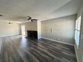 4826-4826 Suncrest Way in Fair Oaks, CA - Building Photo - Building Photo