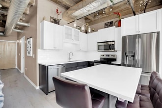221 W Lancaster Ave, Unit Unit 3005 in Fort Worth, TX - Building Photo - Building Photo