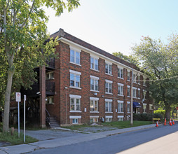 Gage Park Apartments in Hamilton, ON - Building Photo - Building Photo