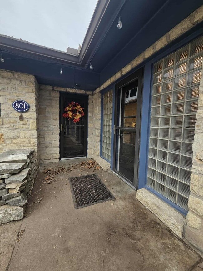 801 Willard Pl in Manhattan, KS - Building Photo - Building Photo