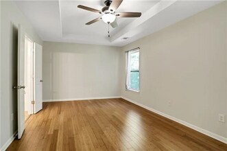 526 Tufton Tr in Atlanta, GA - Building Photo - Building Photo