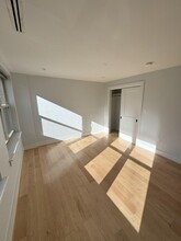 24 Webster Pl, Unit 212 in Brookline, MA - Building Photo - Building Photo