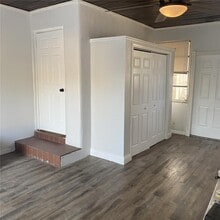 2209 S Lois Ave in Tampa, FL - Building Photo - Building Photo