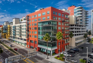 Grand Central at Kennedy West in Tampa, FL - Building Photo - Building Photo