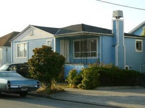 505-507 Baden Ave in South San Francisco, CA - Building Photo - Building Photo