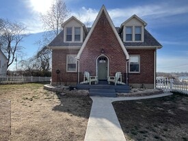 1106 E 3rd St in Washington, MO - Building Photo