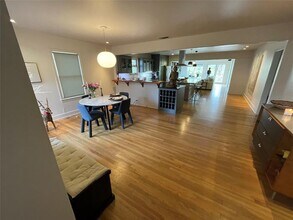 1415 Travis Heights Blvd in Austin, TX - Building Photo - Building Photo