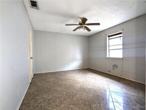 9 West Dr in Edinburg, TX - Building Photo - Building Photo