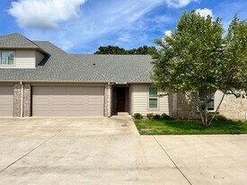 2976 Elkton Trail in Tyler, TX - Building Photo